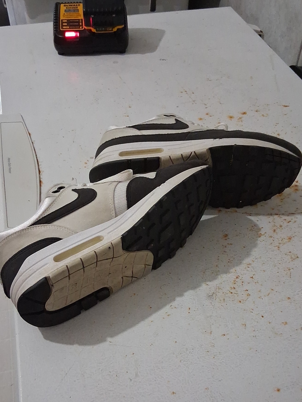 Nike Womens Sneakers - Picture 4 of 5